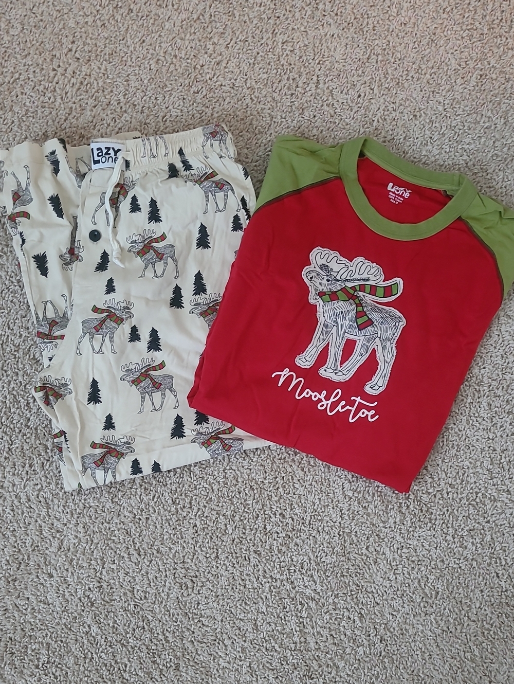 Lazy One Unisex Med Red & Green Moose Pajama Set 'Mooseltoe'